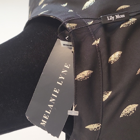 Lily Moss blouse - Picture 9 of 10